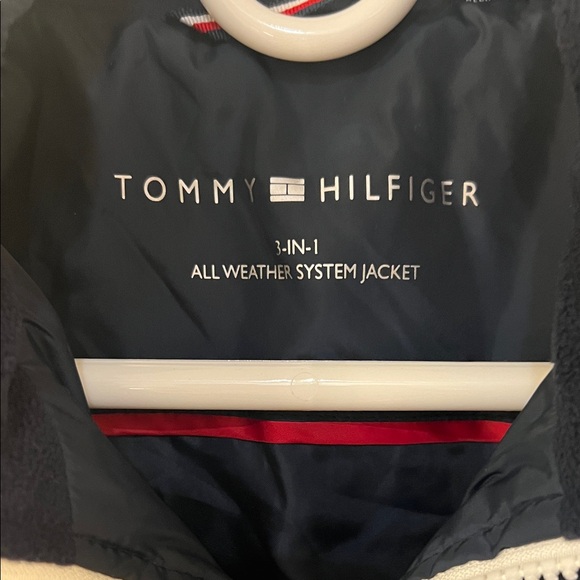 Tommy Hilfiger Women's Navy Quilted Puffer Coat - Picture 2 of 3